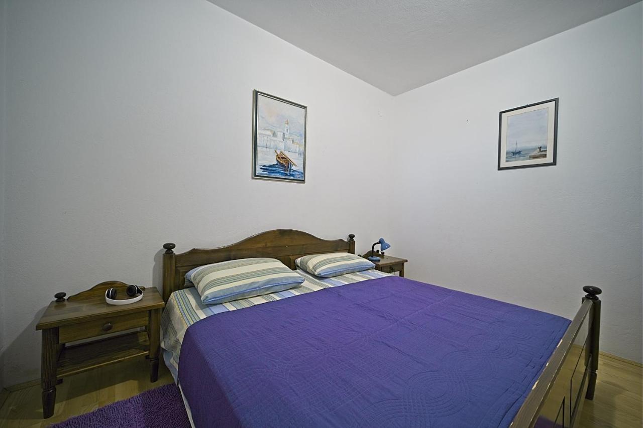 Apartment Renata Postira Exteriér fotografie
