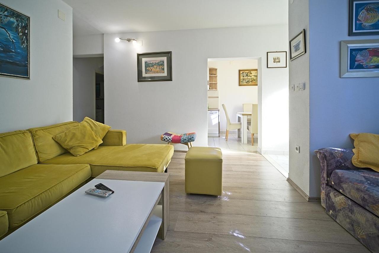 Apartment Renata Postira Exteriér fotografie